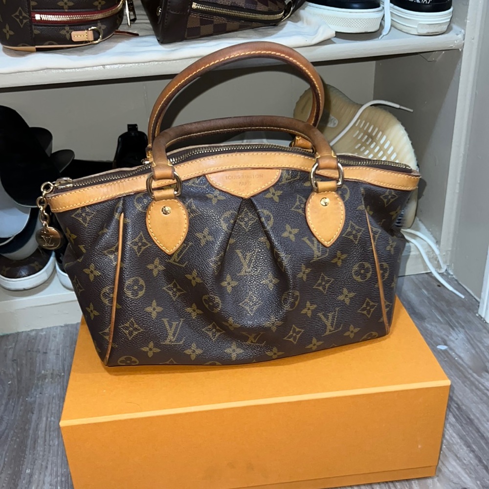 Louis Vuitton purse